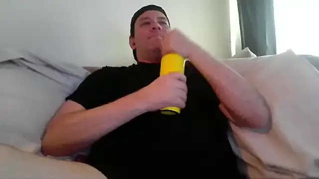 Snapshot of jcrew1279 chatting on 02/11/26, 01:43 jcrew1279 online show from 02/11/26, 01:43