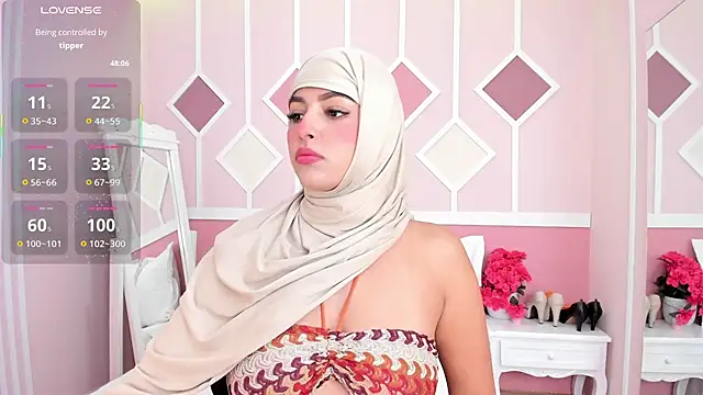 Lea nahid online show from 04/23/26, 07:05