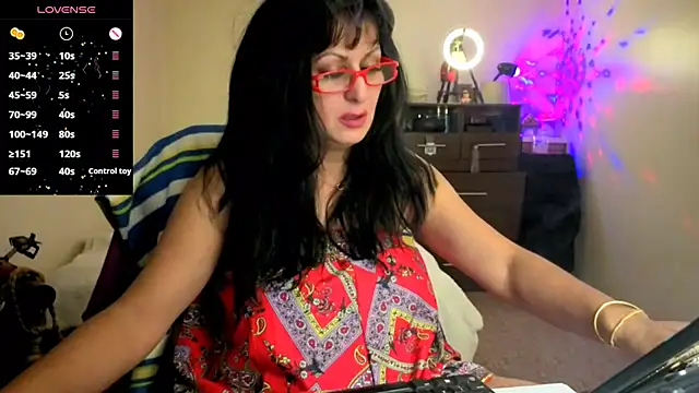 YourDreamLoverr online show from 11/26/25, 12:00