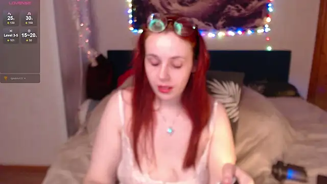 Snapshot of VanessaLincum chatting on 12/25/24, 06:09 VanessaLincum online show from 12/25/24, 06:09