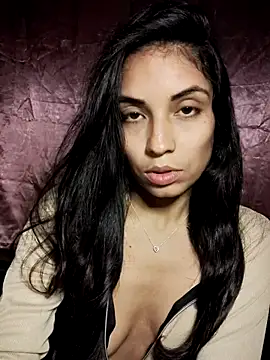 Snapshot of Anifer chatting on 11/08/25, 01:06 Anifer online show from 11/08/25, 01:06