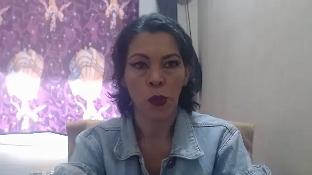 Snapshot of electra-mommy chatting on 03/10/25, 02:48 electra-mommy online show from 03/10/25, 02:48