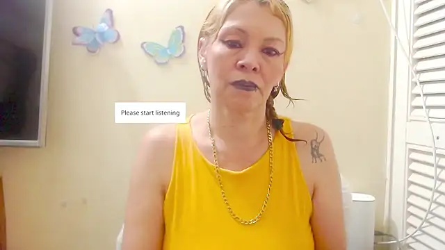 Snapshot of electra-mommy chatting on 09/15/25, 03:06 electra-mommy online show from 09/15/25, 03:06