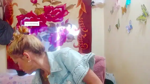 Snapshot of electra-mommy chatting on 10/20/25, 12:16 electra-mommy online show from 10/20/25, 12:16