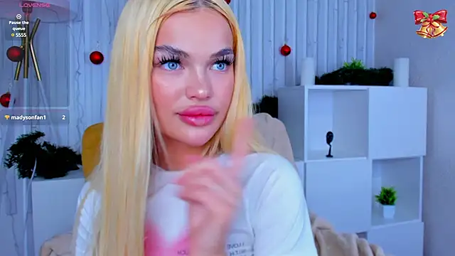 Angel Sapphire  online show from 01/26/25, 12:33