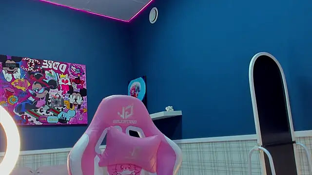 Angel Sapphire  online show from 04/07/26, 03:23