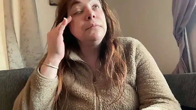 Snapshot of cumwithmee3 chatting on 10/28/25, 11:03 cumwithmee3 online show from 10/28/25, 11:03