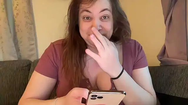 Snapshot of cumwithmee3 chatting on 11/29/25, 01:36 cumwithmee3 online show from 11/29/25, 01:36