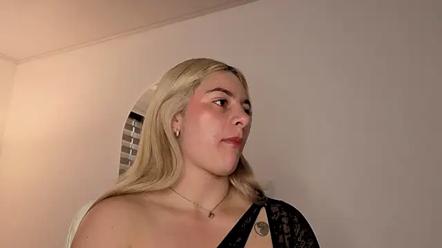 AtheneaRossi online show from 10/20/25, 12:05