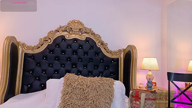 AdelinaVans online show from 03/16/26, 11:36