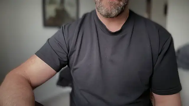 Mr Beef online show from 03/09/26, 01:15