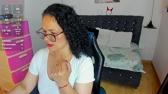 Aliciia cute1 online show from 11/18/25, 10:14