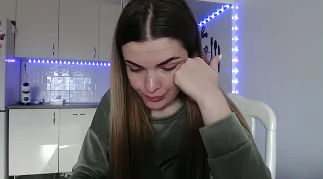  JustmeHere  online show from 02/03/25, 09:30