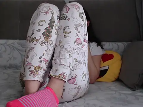  JustmeHere  online show from 10/19/25, 08:04