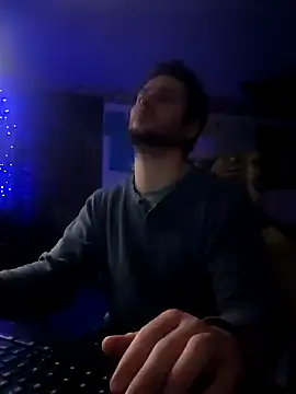 Snapshot of Seymour93 chatting on 12/29/24, 07:32 Seymour93 online show from 12/29/24, 07:32