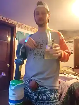 Snapshot of Seymour93 chatting on 12/30/24, 01:25 Seymour93 online show from 12/30/24, 01:25