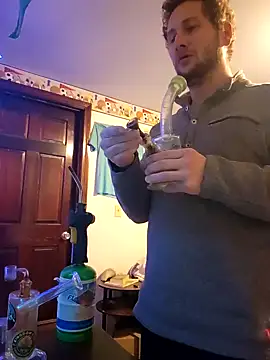 Snapshot of Seymour93 chatting on 12/30/24, 08:58 Seymour93 online show from 12/30/24, 08:58