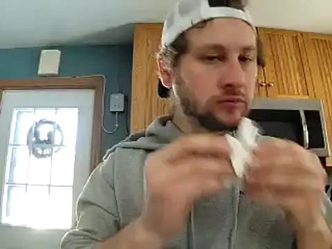 Snapshot of Seymour93 chatting on 02/20/25, 02:35 Seymour93 online show from 02/20/25, 02:35