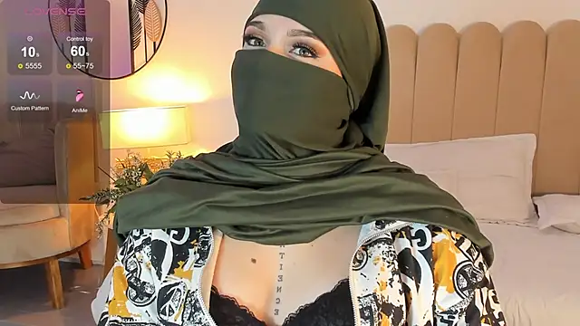 Snapshot of anna-henao chatting on 02/18/25, 12:17 anna-henao online show from 02/18/25, 12:17