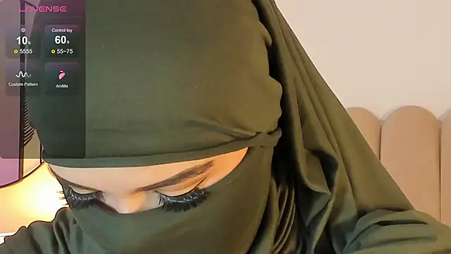 Snapshot of anna-henao chatting on 03/05/25, 02:01 anna-henao online show from 03/05/25, 02:01