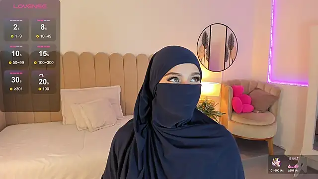 Snapshot of anna-henao chatting on 03/10/25, 03:09 anna-henao online show from 03/10/25, 03:09