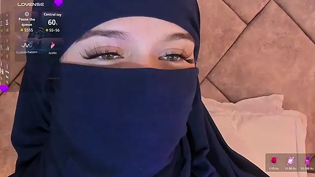 anna-henao online show from 11/14/25, 07:12