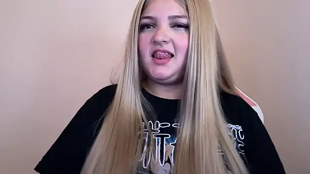 Snapshot of SweetPaige_ chatting on 02/01/25, 07:34 SweetPaige online show from 02/01/25, 07:34