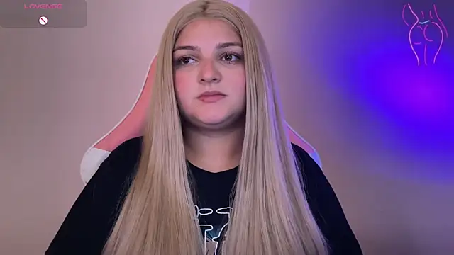 Snapshot of SweetPaige_ chatting on 02/18/25, 05:10 SweetPaige online show from 02/18/25, 05:10