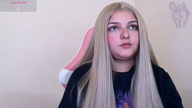 Snapshot of SweetPaige_ chatting on 02/20/25, 06:24 SweetPaige online show from 02/20/25, 06:24