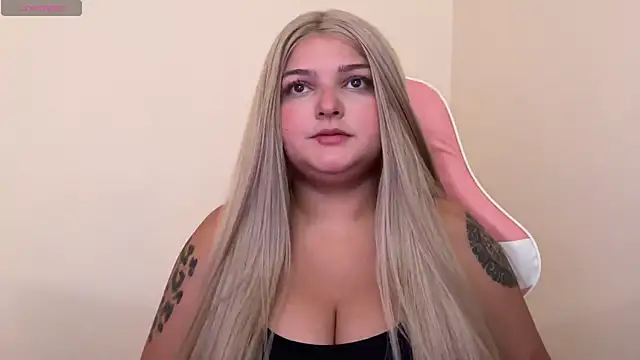 Snapshot of SweetPaige_ chatting on 02/21/25, 06:37 SweetPaige online show from 02/21/25, 06:37