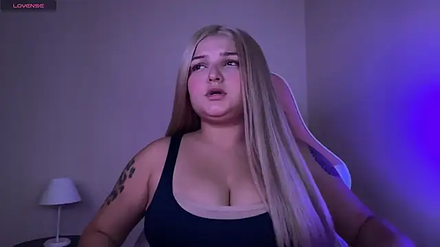 Snapshot of SweetPaige_ chatting on 02/27/25, 07:47 SweetPaige online show from 02/27/25, 07:47