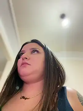 Snapshot of SweetPaige_ chatting on 03/22/25, 10:04 SweetPaige online show from 03/22/25, 10:04