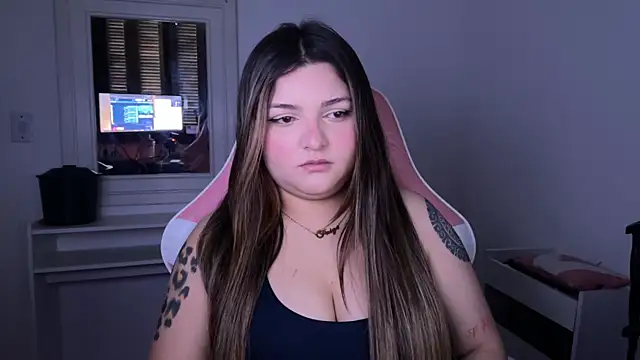 Snapshot of SweetPaige_ chatting on 09/10/25, 06:08 SweetPaige online show from 09/10/25, 06:08