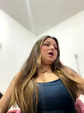 Snapshot of SweetPaige_ chatting on 10/23/25, 02:05 SweetPaige online show from 10/23/25, 02:05