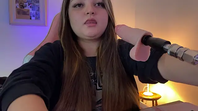 Snapshot of SweetPaige_ chatting on 11/11/25, 09:37 SweetPaige online show from 11/11/25, 09:37