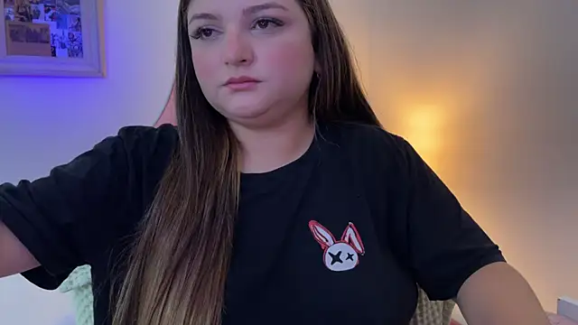 Snapshot of SweetPaige_ chatting on 12/04/25, 04:05 SweetPaige online show from 12/04/25, 04:05