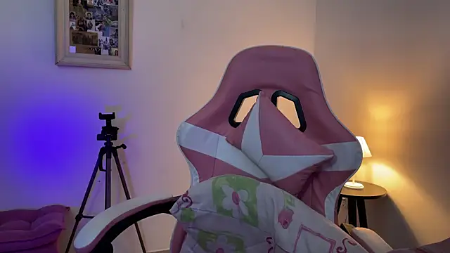 SweetPaige  online show from 04/03/26, 08:07