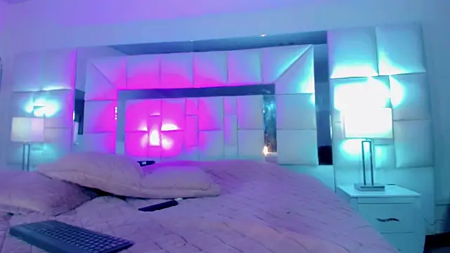 naomy  xx online show from 03/17/25, 07:26