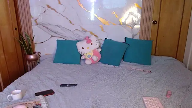 kittycatw online show from 04/23/26, 01:18