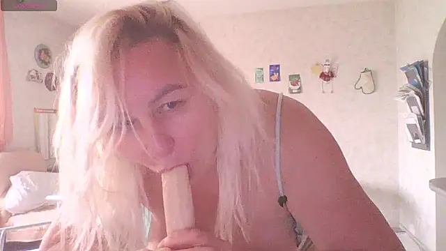 mira robinsonnn online show from 05/12/26, 05:15