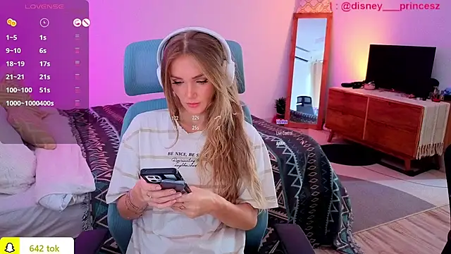 PrincessVS online show from 11/17/25, 04:29