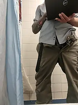 Snapshot of AceSpinning_DJ chatting on 03/18/25, 07:10 AceSpinning DJ online show from 03/18/25, 07:10