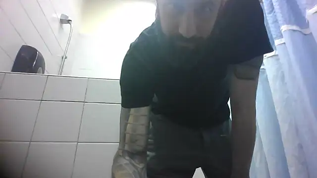 Snapshot of AceSpinning_DJ chatting on 03/22/25, 09:42 AceSpinning DJ online show from 03/22/25, 09:42