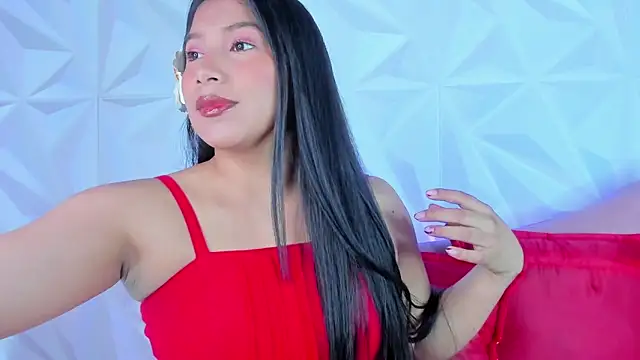 LinnaGardenia online show from 12/27/24, 02:01