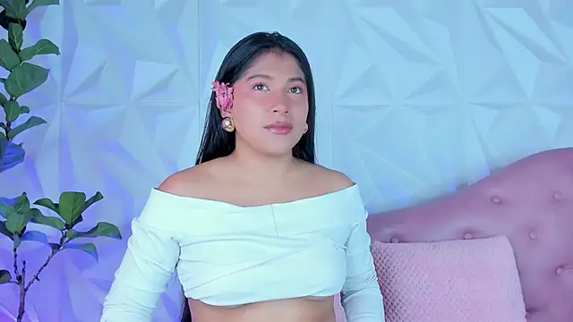 LinnaGardenia online show from 01/20/25, 01:53