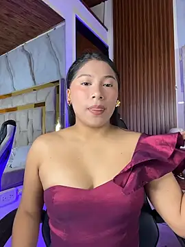 Snapshot of LinnaGardenia chatting on 02/19/26, 01:18 LinnaGardenia online show from 02/19/26, 01:18