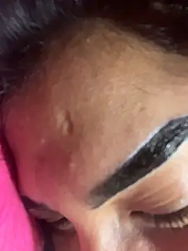 LinnaGardenia online show from 04/18/26, 08:53