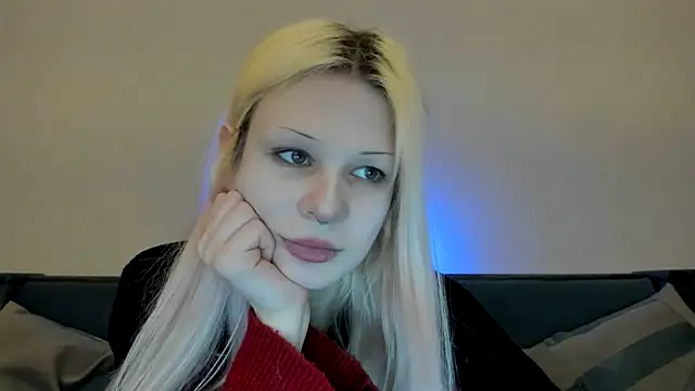 Snapshot of sashakiss99 chatting on 12/22/24, 01:33 sashakiss99 online show from 12/22/24, 01:33