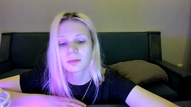 Snapshot of sashakiss99 chatting on 01/03/25, 11:12 sashakiss99 online show from 01/03/25, 11:12