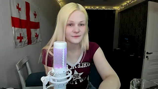 Snapshot of sashakiss99 chatting on 02/20/25, 07:41 sashakiss99 online show from 02/20/25, 07:41